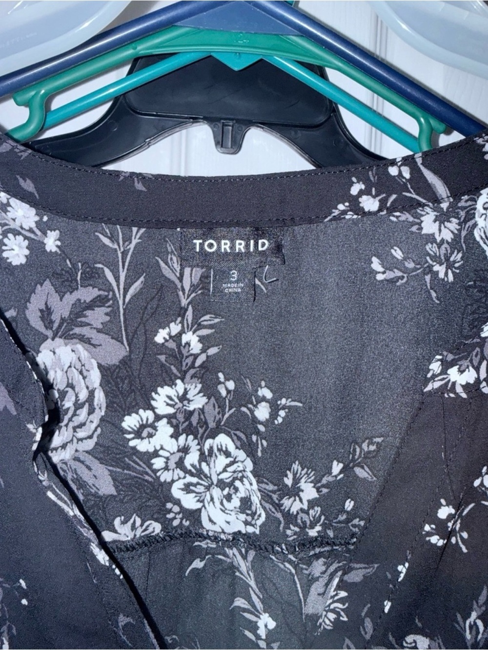 Flowy shirt bundle - Picture 7 of 12